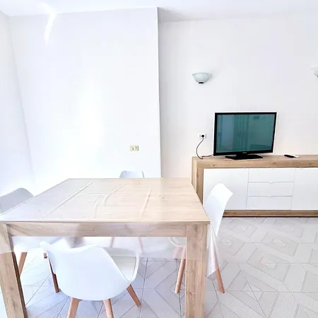 Apartment Timiama & *